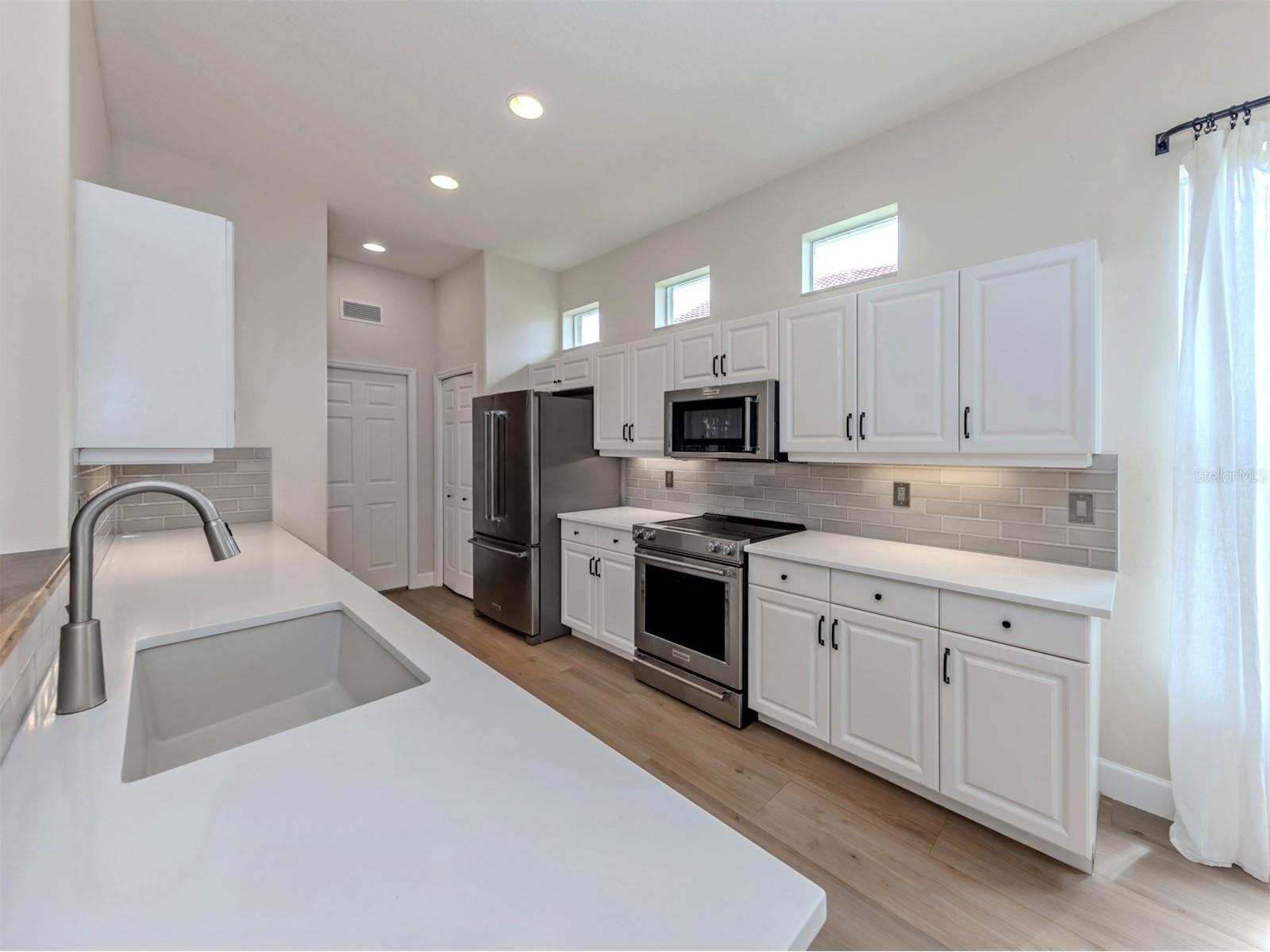 128 Amora Avenue Venice FL 34285 N6144437 image6