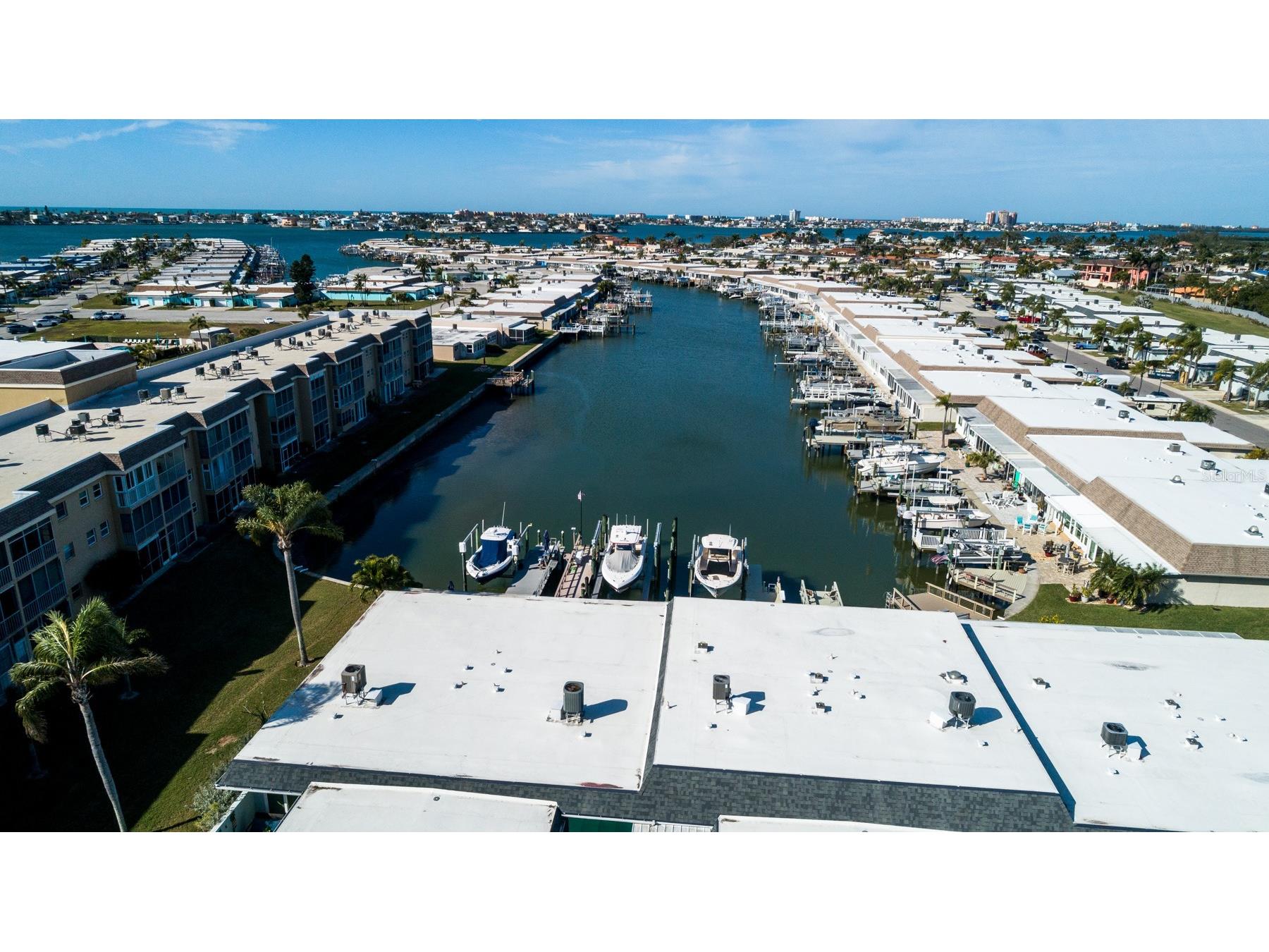 128 Boca Ciega Point Boulevard N Saint Petersburg FL 33708 TB8466956 image1