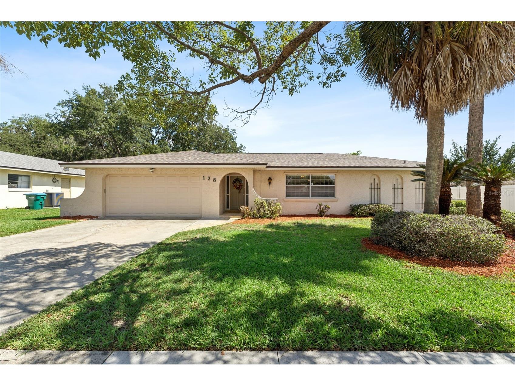 128 Dellwood Drive Longwood FL 32750 - LAKE WINSOR O6416842 image1