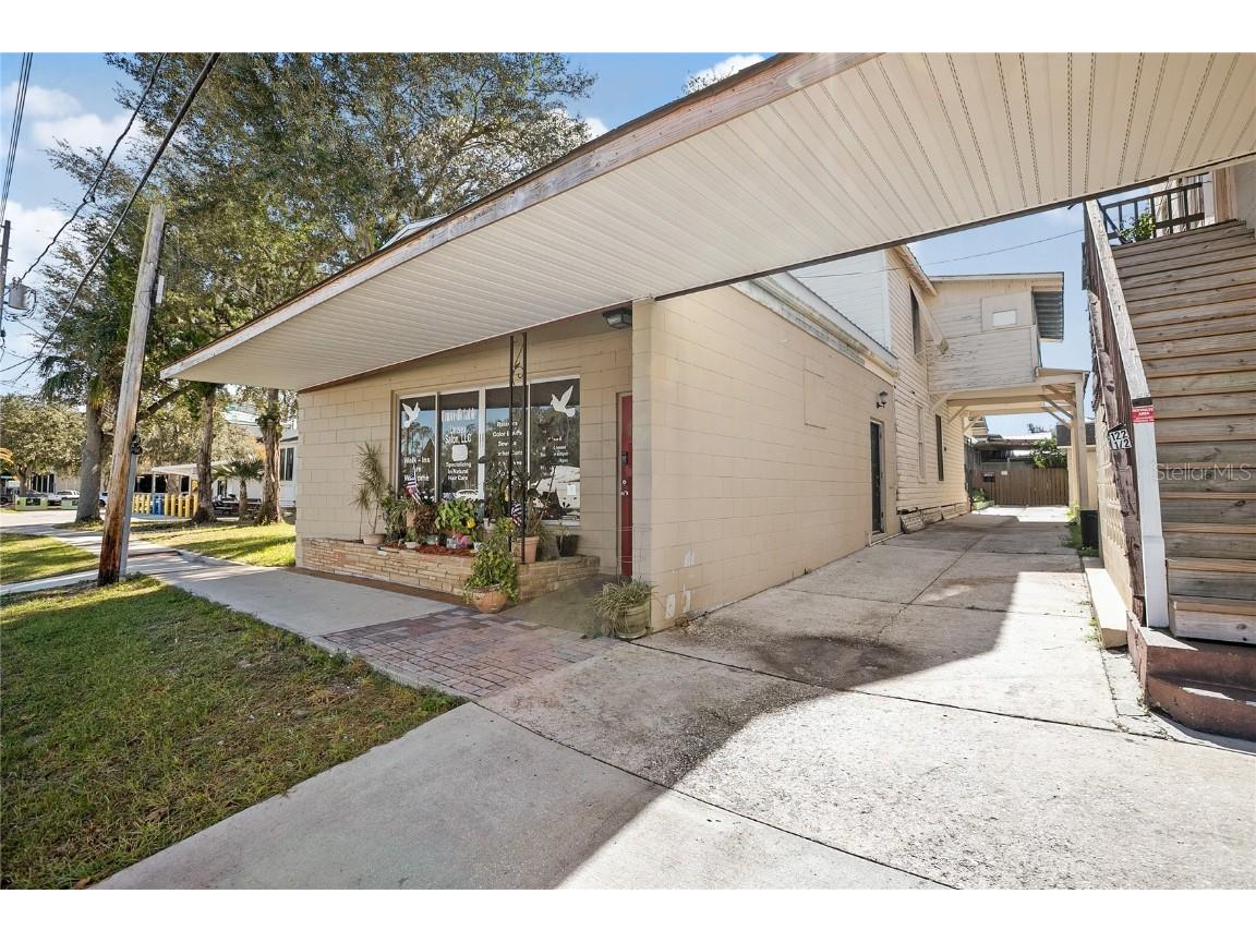 128 E Rich Avenue Deland FL 32724 V4946191 image10