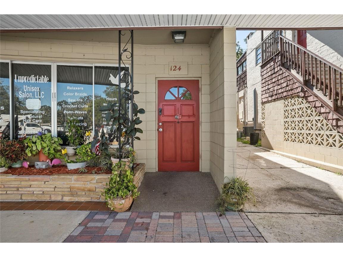 128 E Rich Avenue Deland FL 32724 V4946191 image12