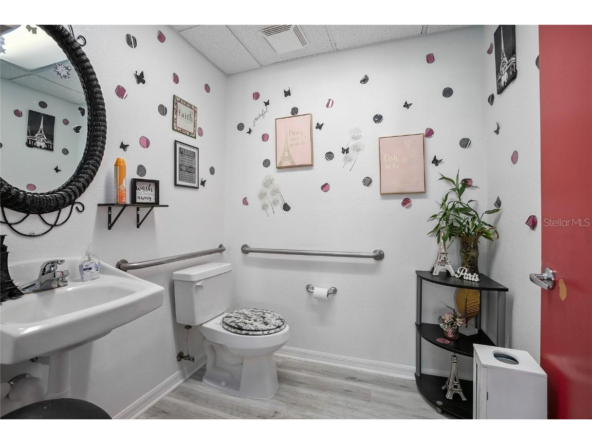 128 E Rich Avenue Deland FL 32724 V4946191 image22