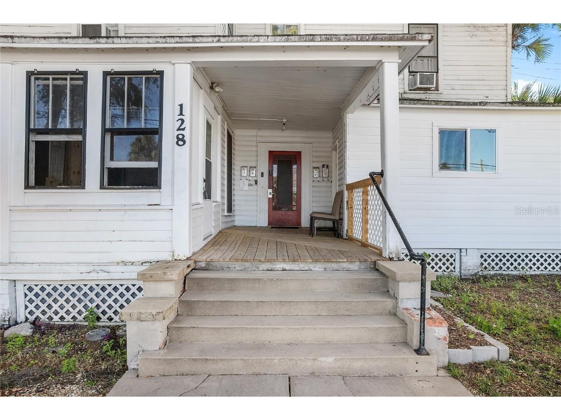128 E Rich Avenue Deland FL 32724 V4946191 image30