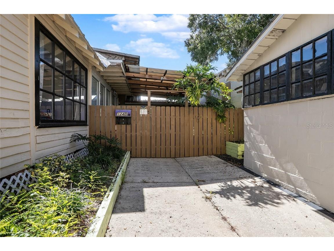 128 E Rich Avenue Deland FL 32724 V4946191 image39