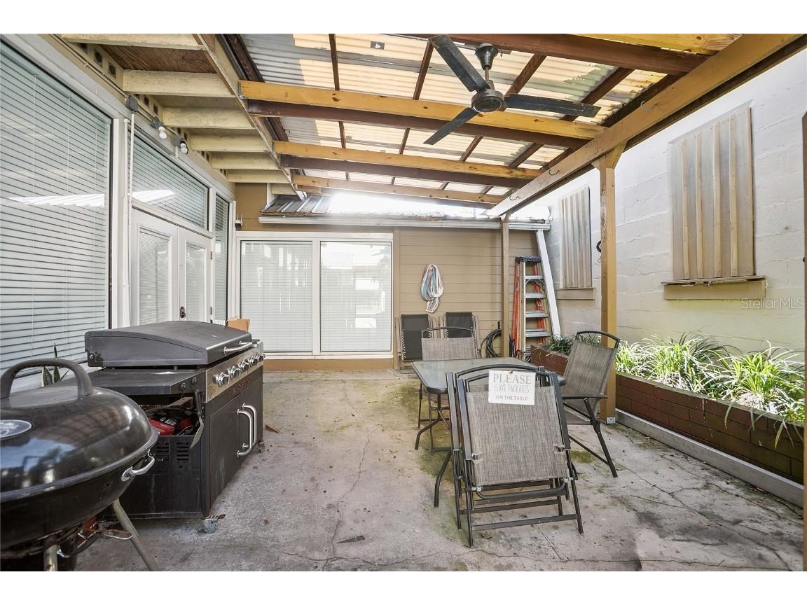 128 E Rich Avenue Deland FL 32724 V4946191 image41