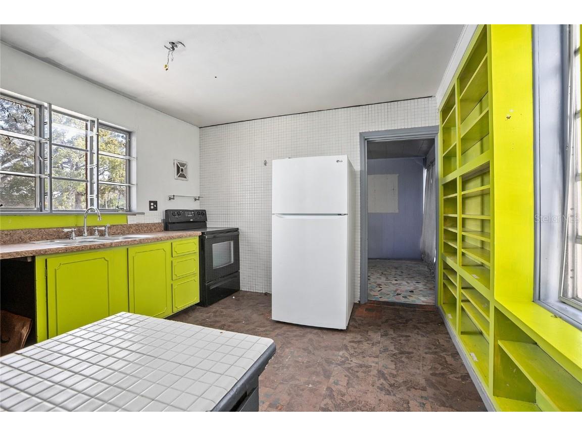 128 E Rich Avenue Deland FL 32724 V4946191 image43