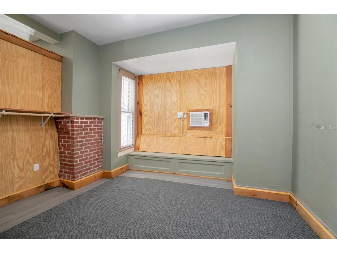 128 E Rich Avenue Deland FL 32724 V4946191 image51