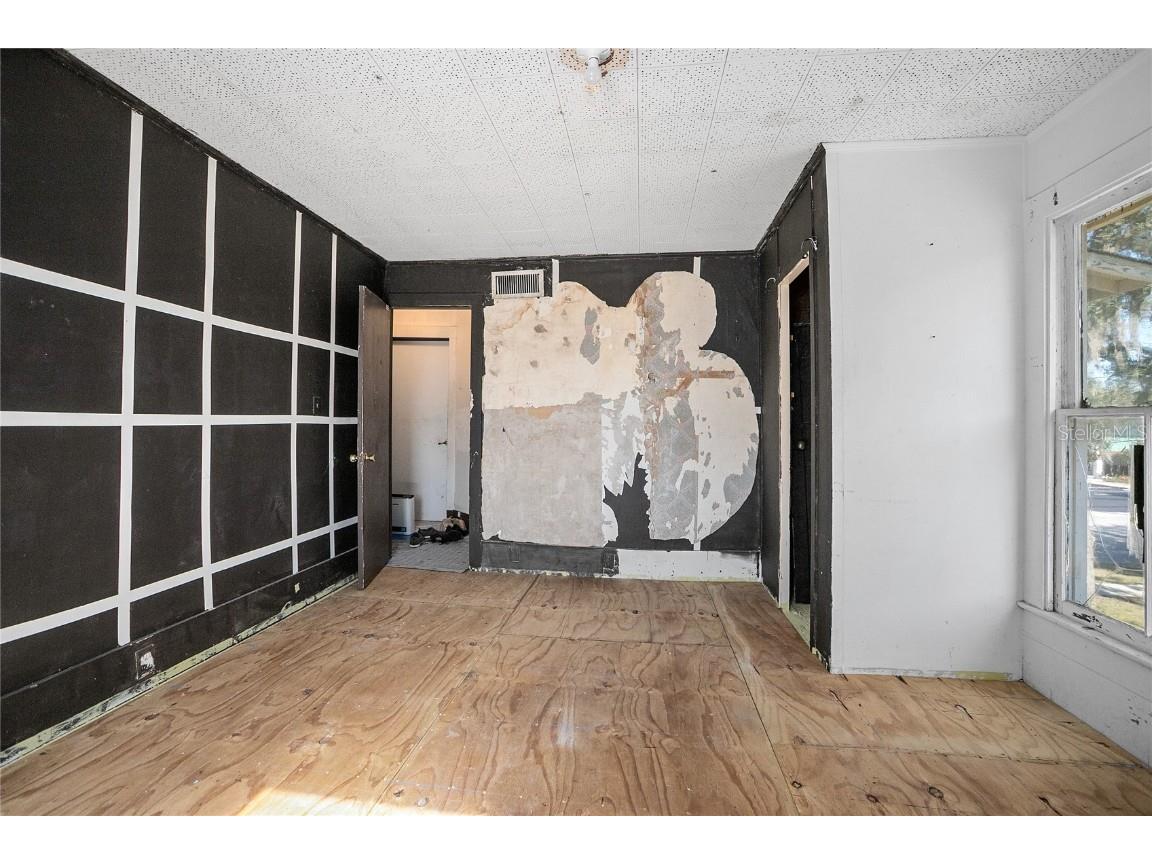 128 E Rich Avenue Deland FL 32724 V4946191 image61