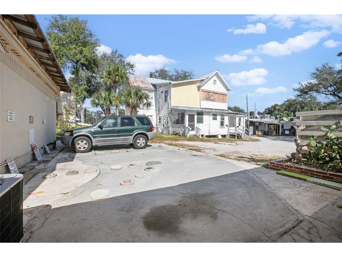 128 E Rich Avenue Deland FL 32724 V4946191 image62