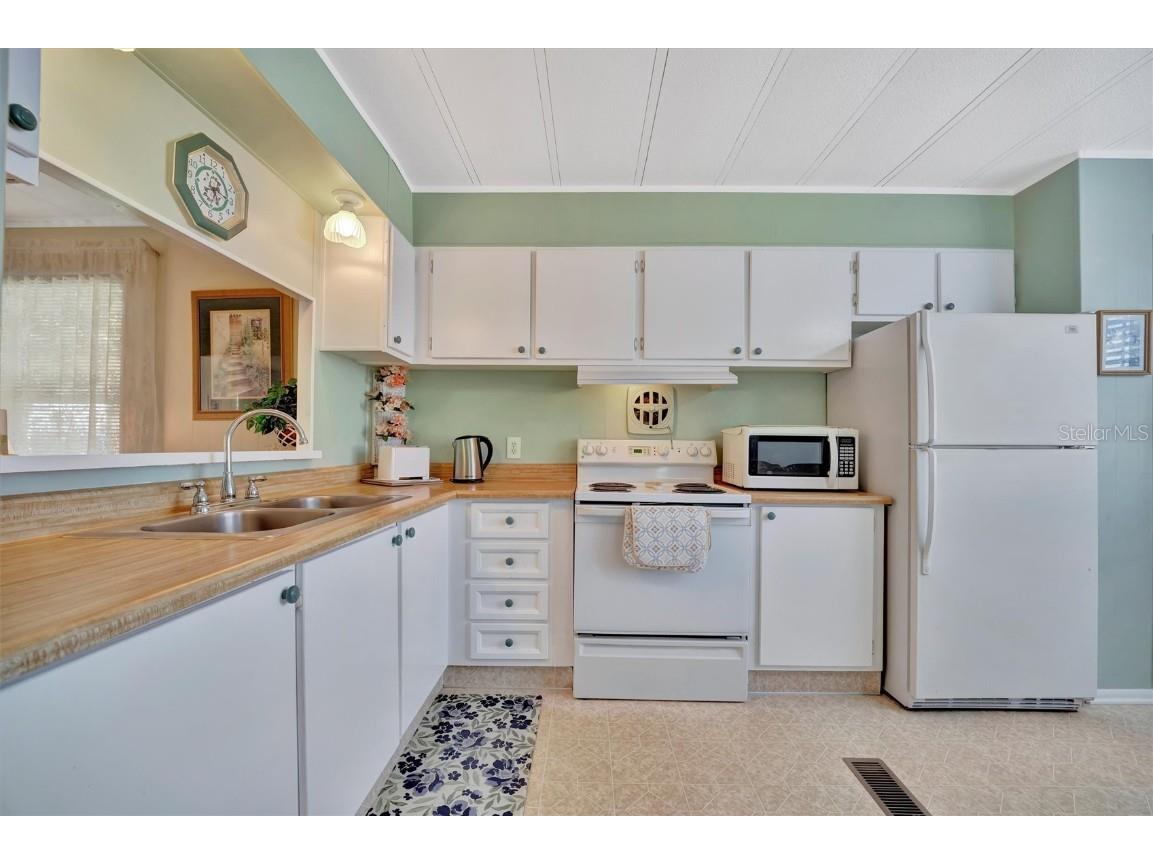 128 E Saint Johns Way Apollo Beach FL 33572 TB8365312 image12