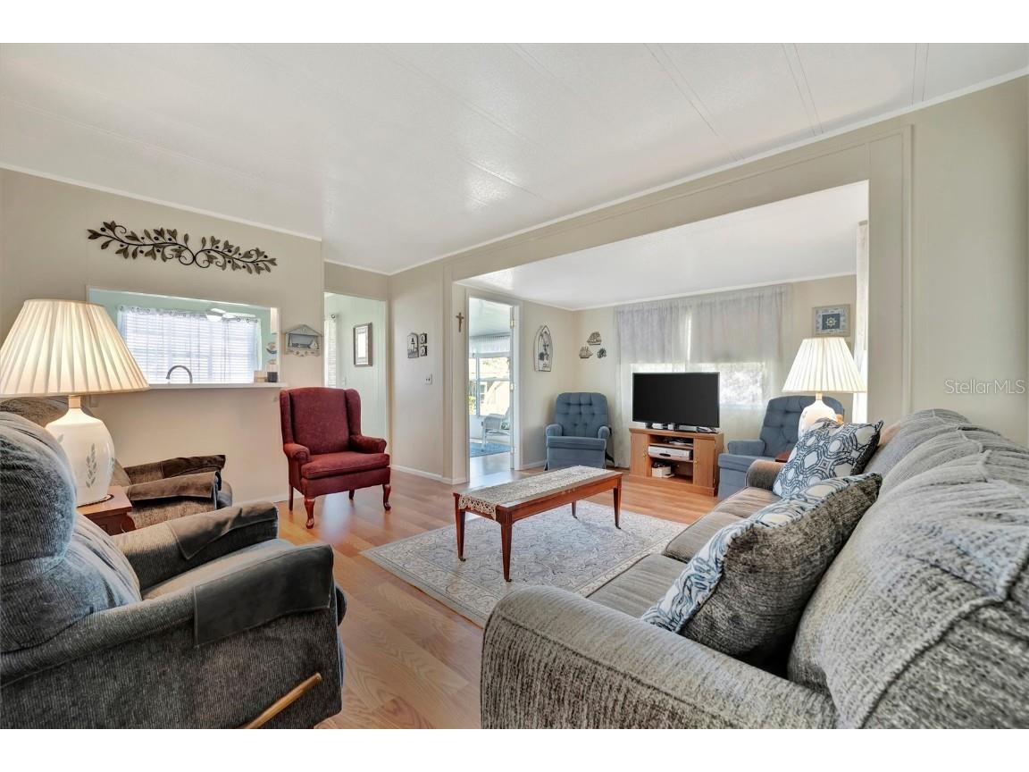 128 E Saint Johns Way Apollo Beach FL 33572 TB8365312 image6