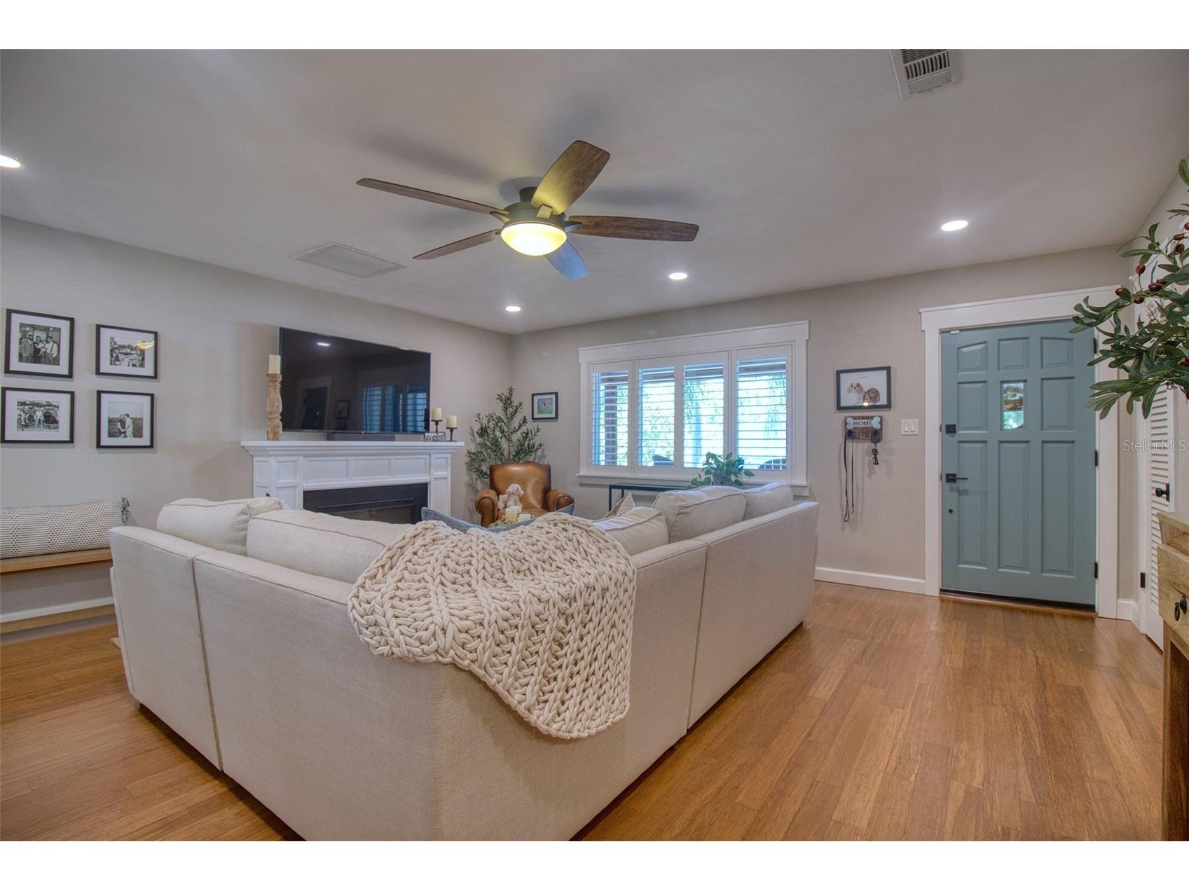 128 Edgewater Terrace Dunedin FL 34698 TB8512944 image7