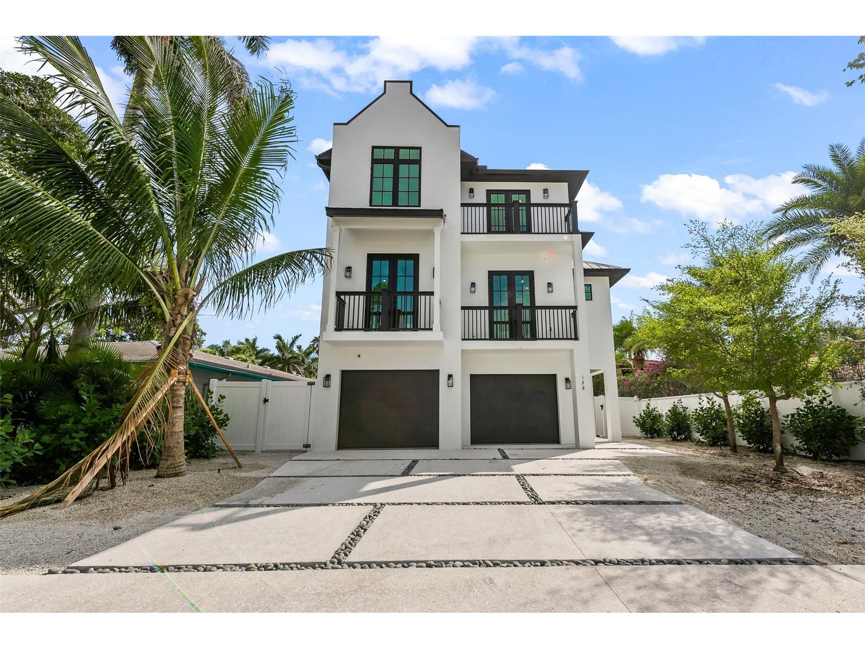 128 Fillmore Drive Sarasota FL 34236 A4686935 image2