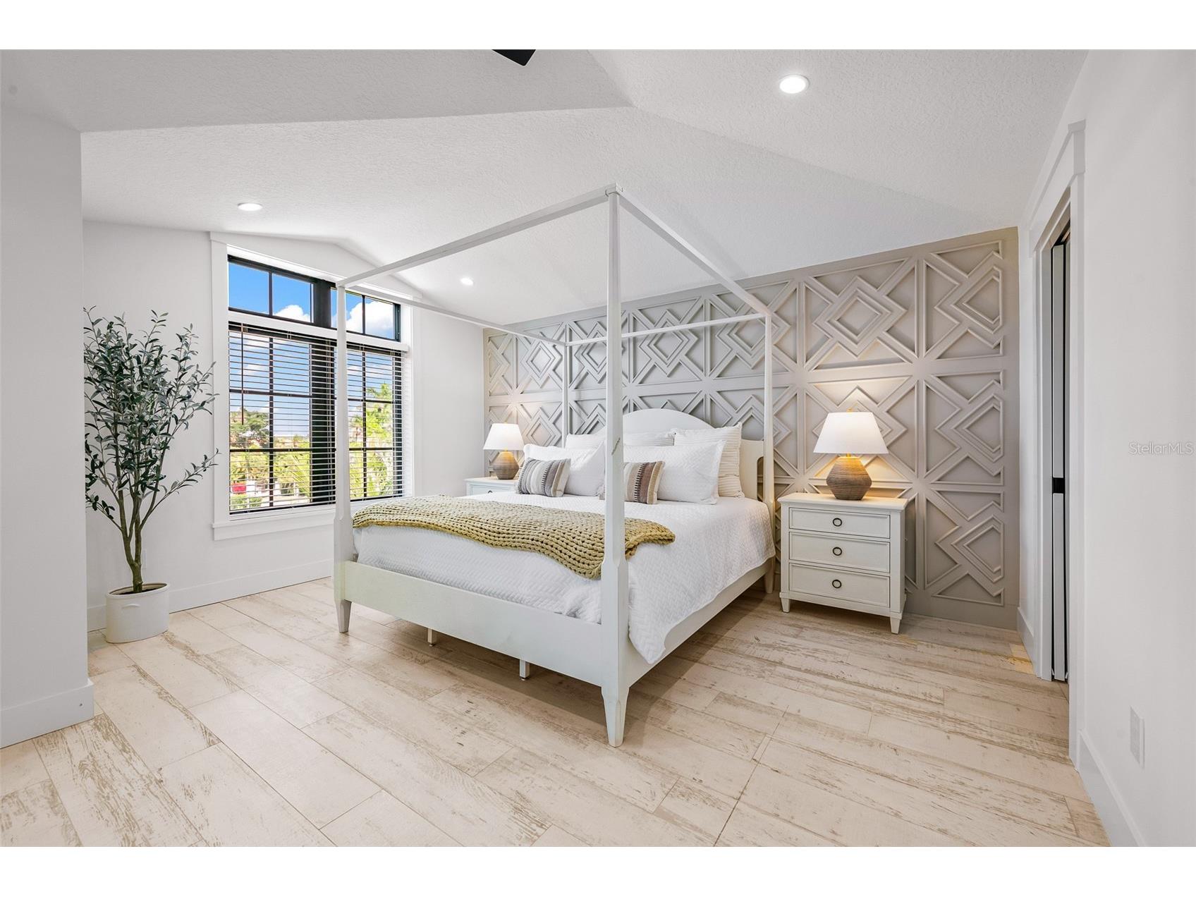 128 Fillmore Drive Sarasota FL 34236 A4686935 image35