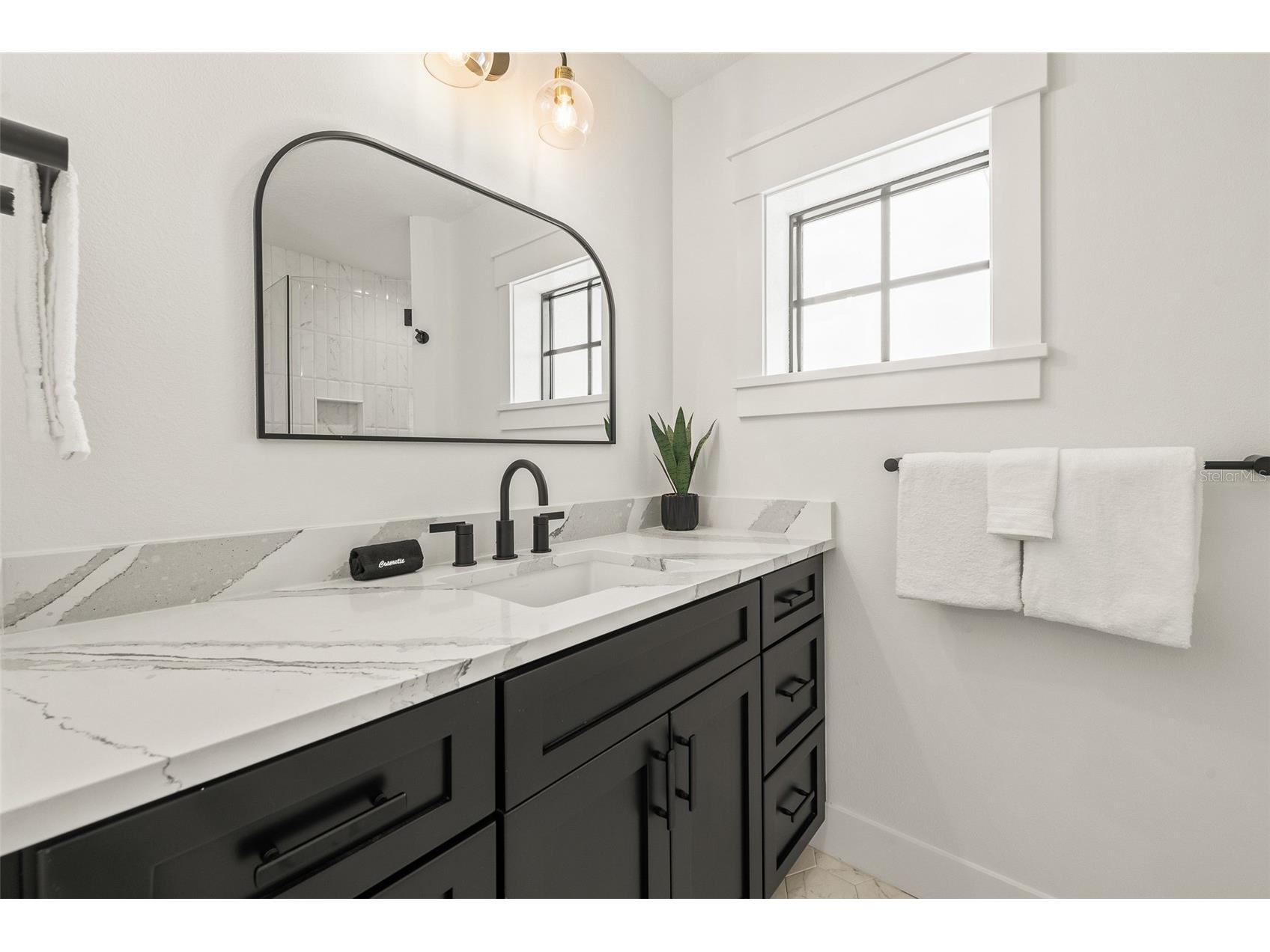 128 Fillmore Drive Sarasota FL 34236 A4686935 image49