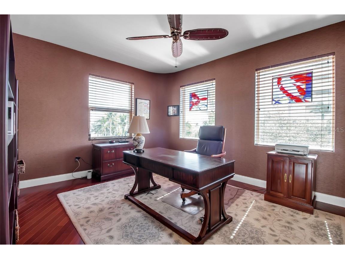 128 Golden Gate Point #301B Sarasota FL 34236 A4662515 image16