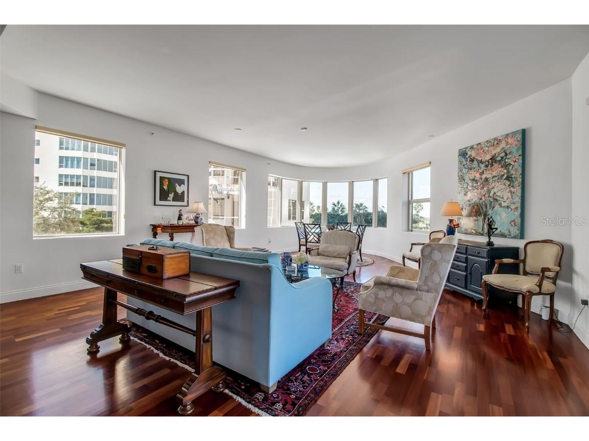 128 Golden Gate Point #301B Sarasota FL 34236 A4662515 image2