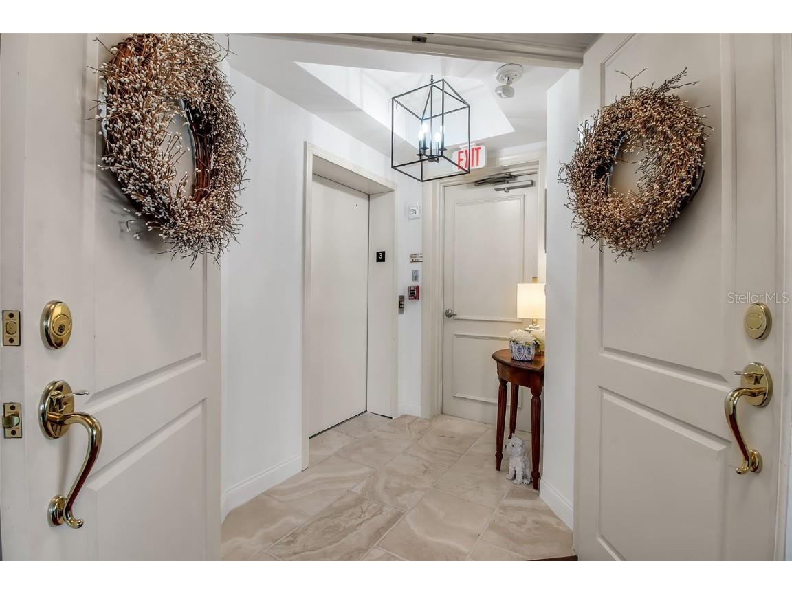 128 Golden Gate Point #301B Sarasota FL 34236 A4662515 image26