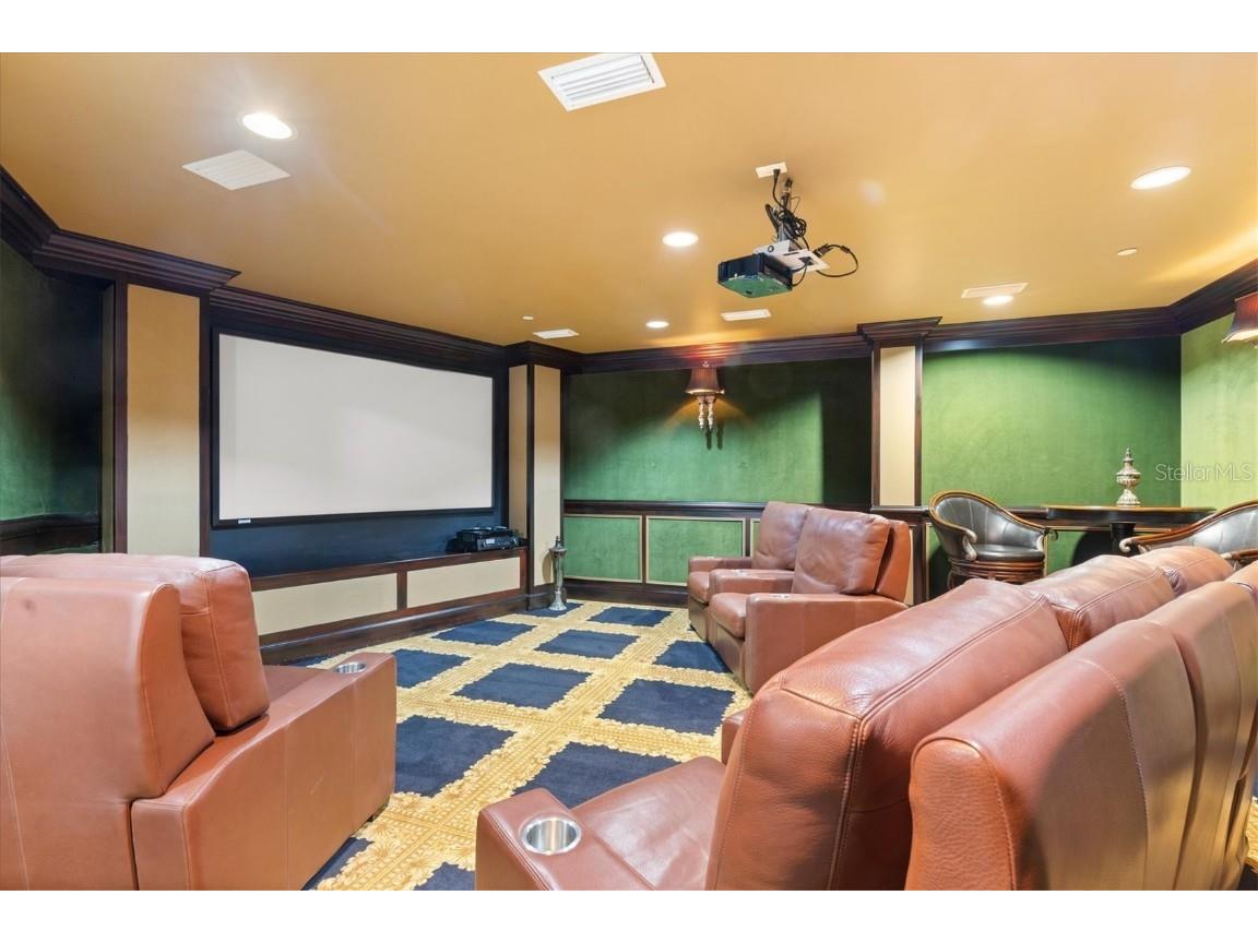 128 Golden Gate Point #301B Sarasota FL 34236 A4662515 image34