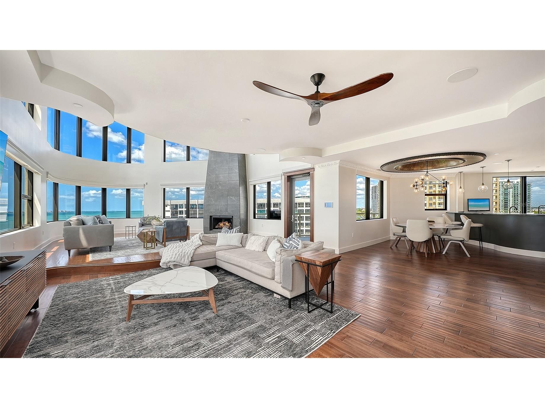 128 Golden Gate Point #901/1001 Sarasota FL 34236 A4687889 image11