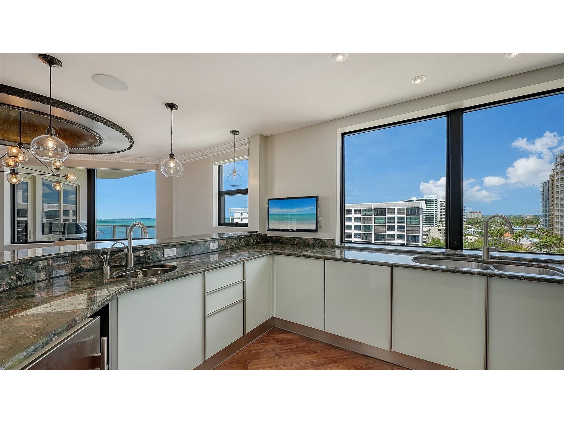 128 Golden Gate Point #901/1001 Sarasota FL 34236 A4687889 image15