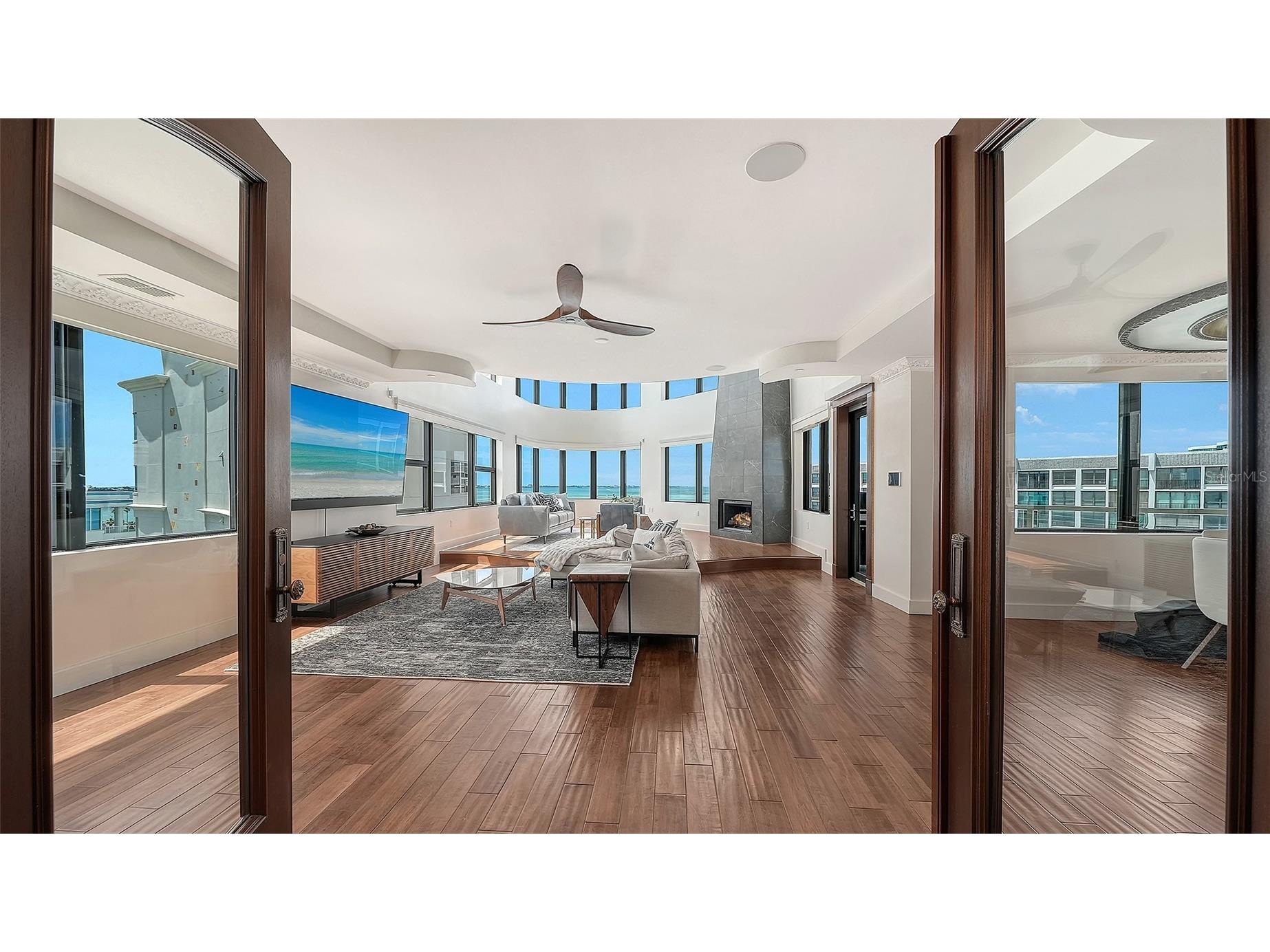 128 Golden Gate Point #901/1001 Sarasota FL 34236 A4687889 image3