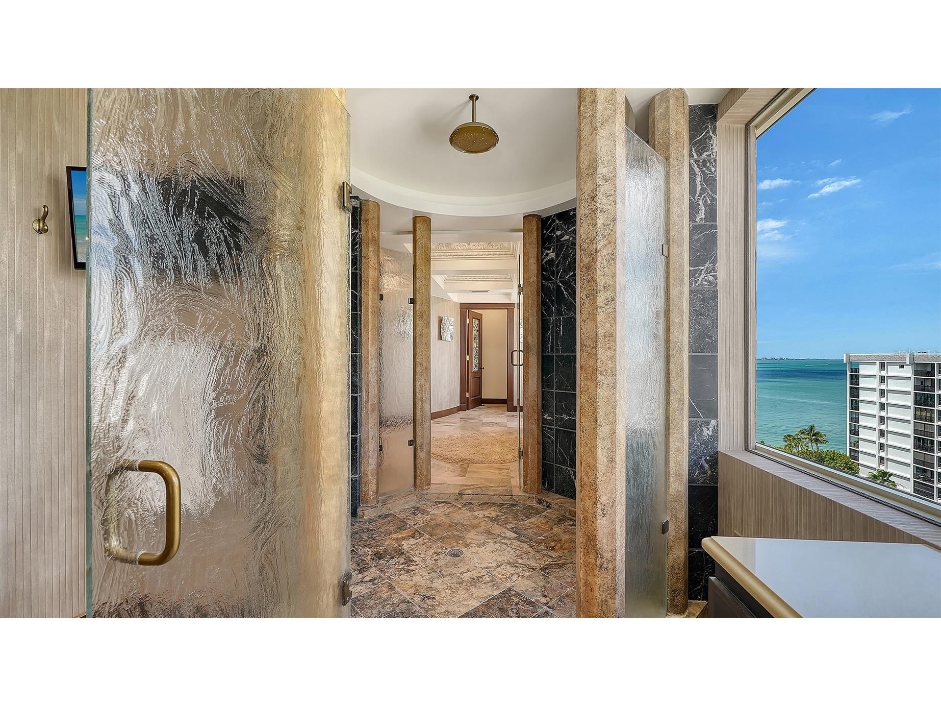 128 Golden Gate Point #901/1001 Sarasota FL 34236 A4687889 image33