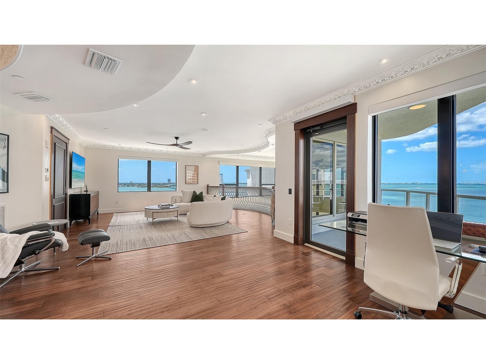 128 Golden Gate Point #901/1001 Sarasota FL 34236 A4687889 image36