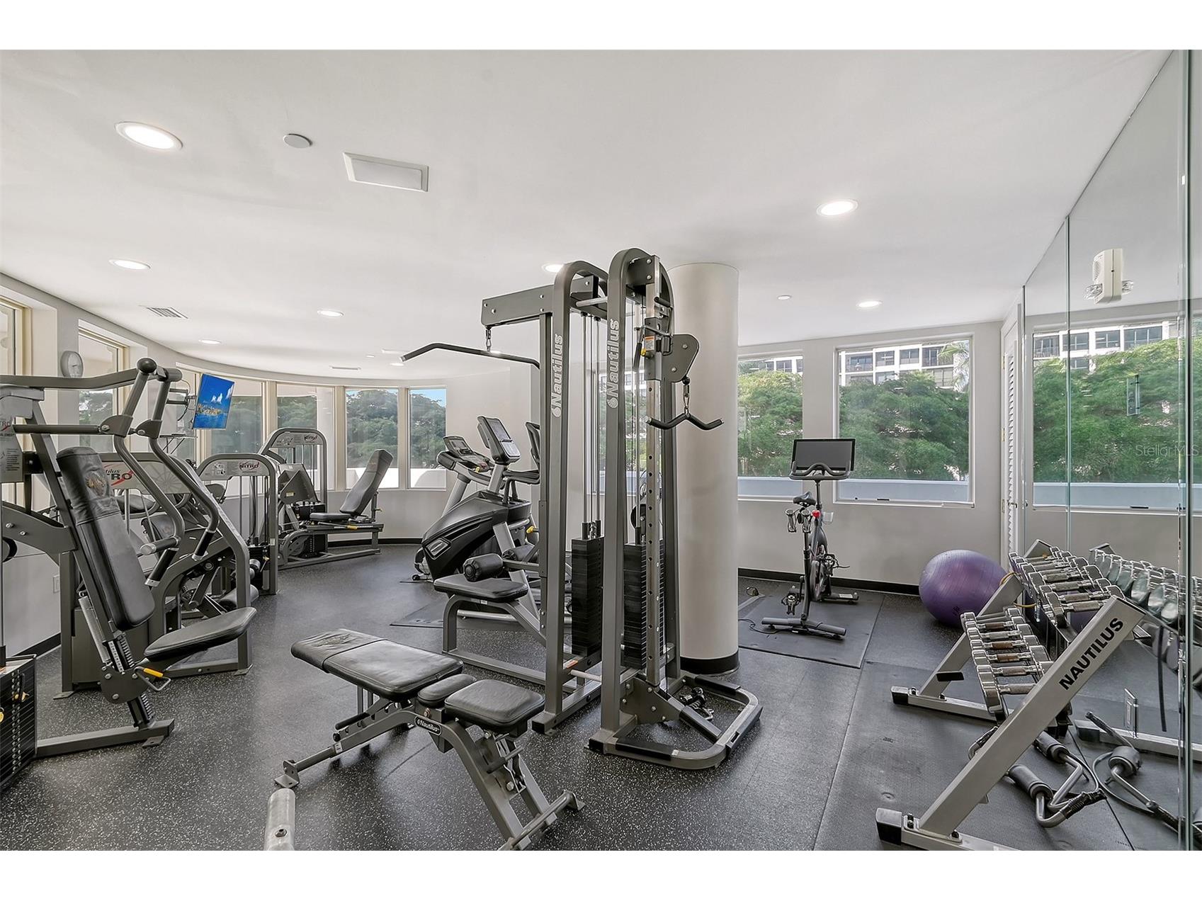 128 Golden Gate Point #901/1001 Sarasota FL 34236 A4687889 image49