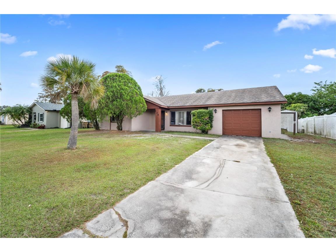 128 Hollyhock Court Kissimmee FL 34743 S5139650 image2