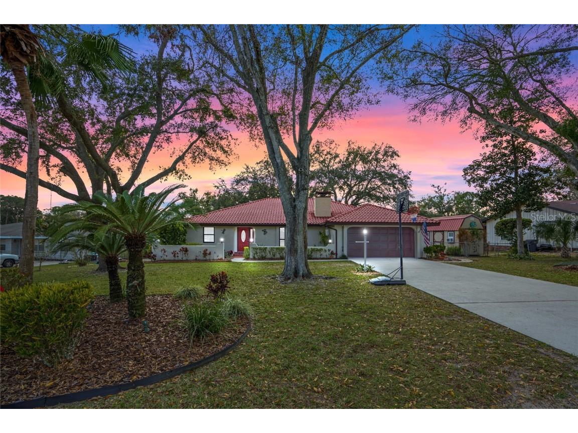 128 Lake Ring Drive Winter Haven FL 33884 P4933705 image1