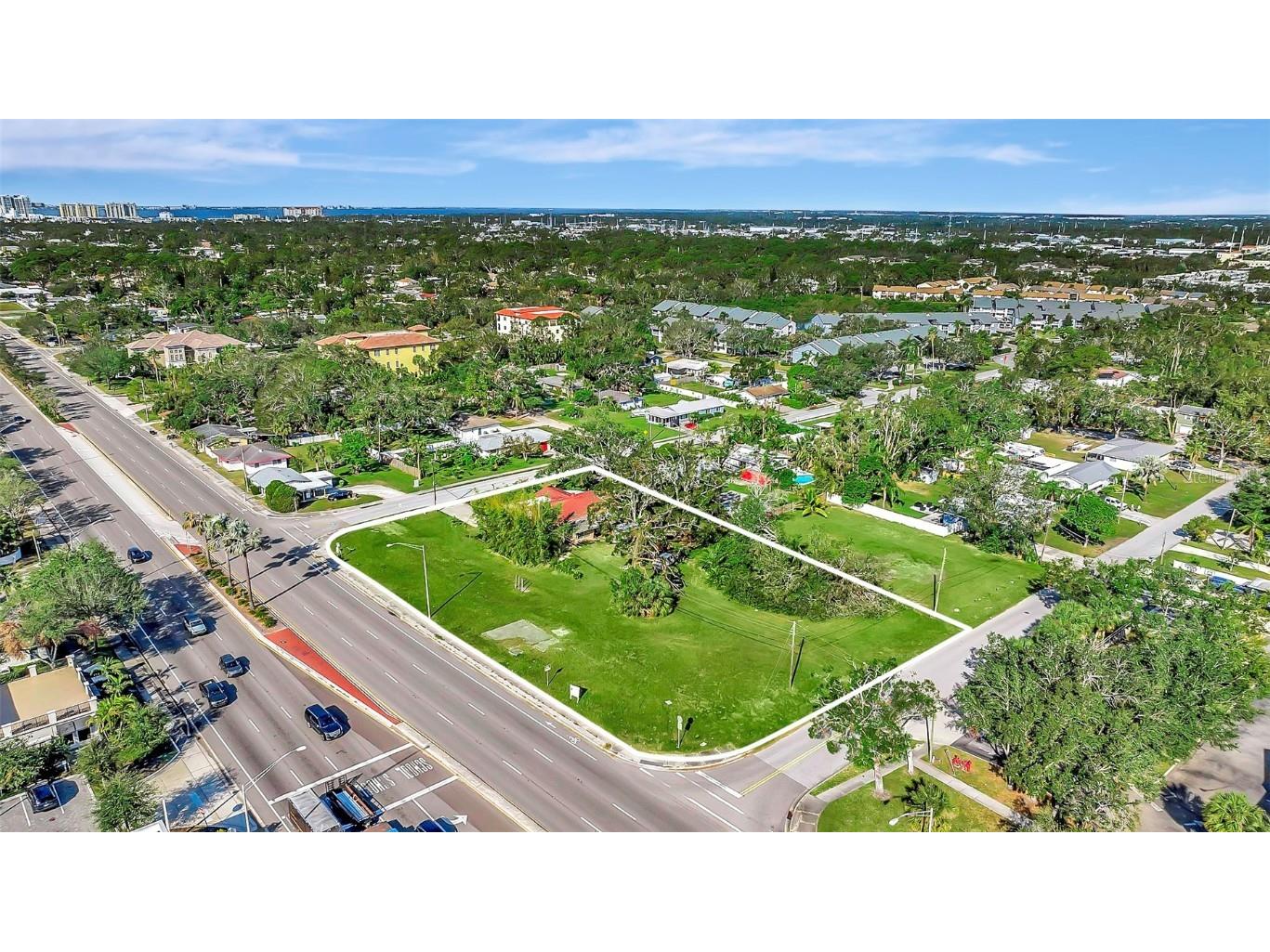 128 N Briggs Avenue Sarasota FL 34237 A4632411 image2