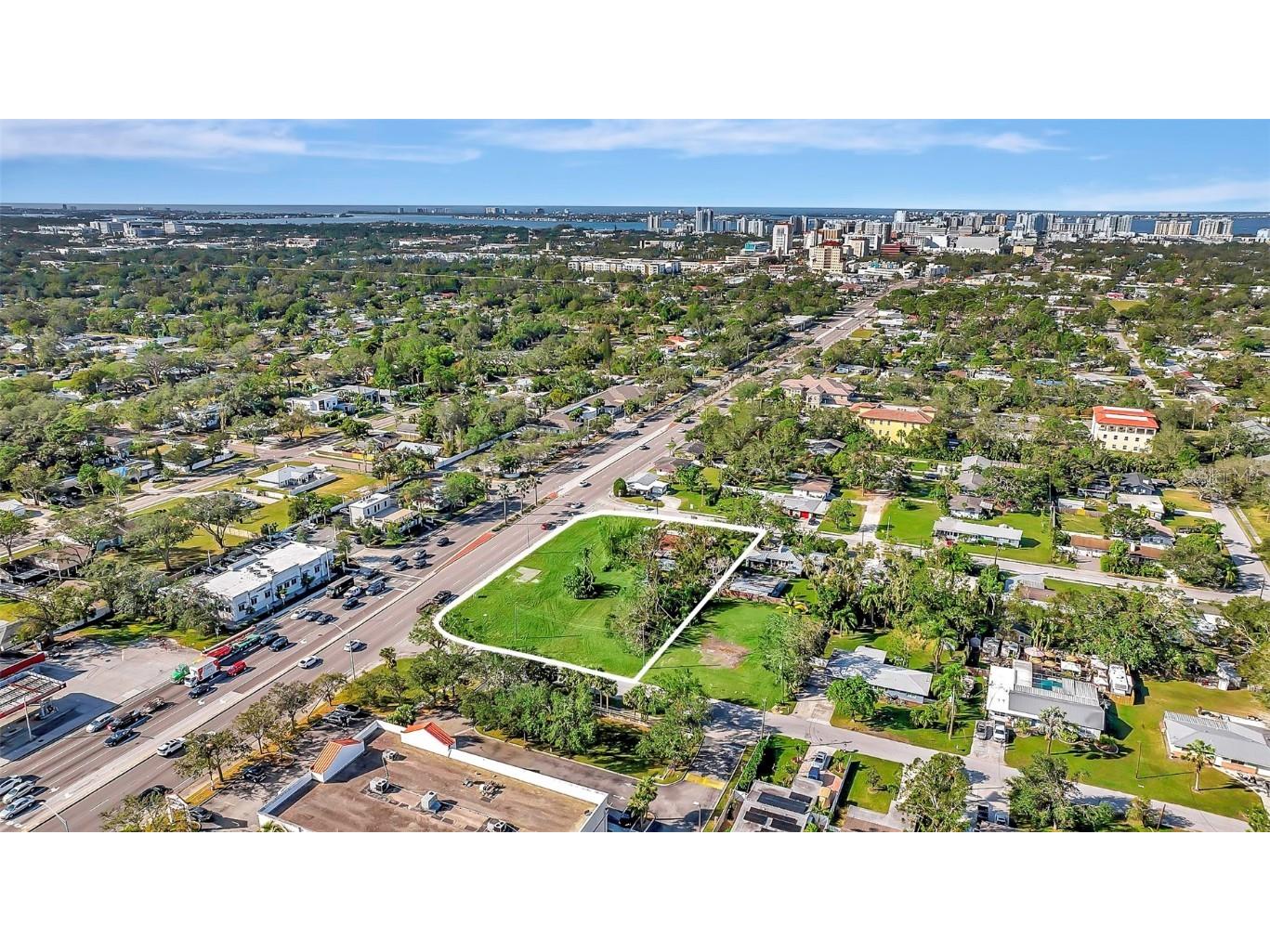 128 N Briggs Avenue Sarasota FL 34237 A4632411 image3