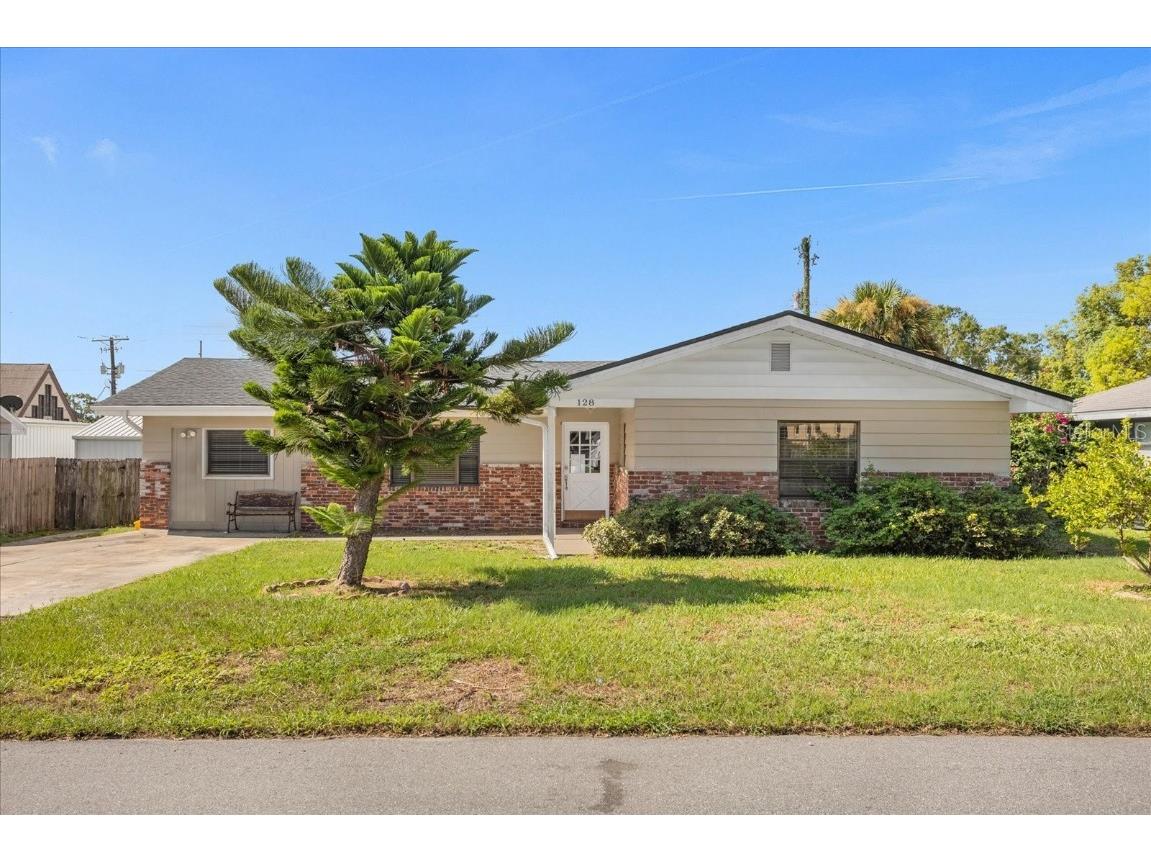 128 Poe Drive Winter Haven FL 33884 O6136171 image1
