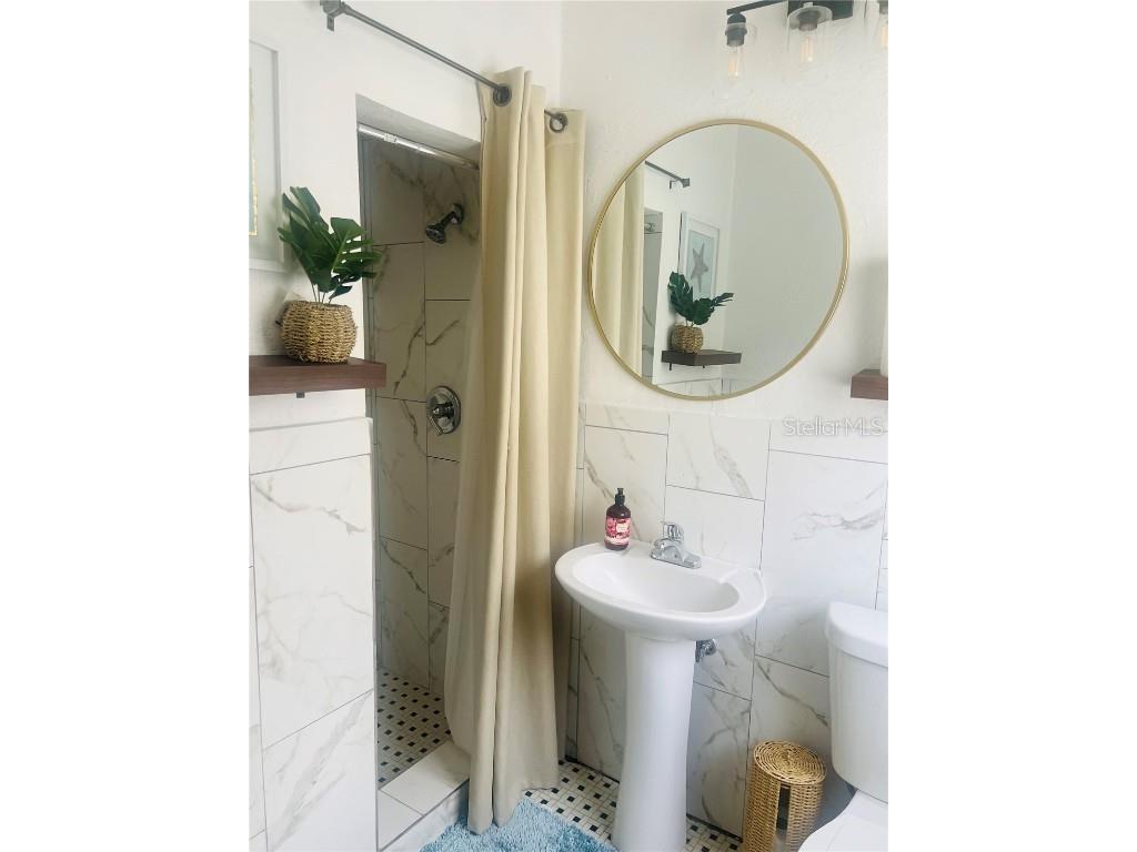 128 Ridgewood Avenue Daytona Beach FL 32117 TB8457170 image32