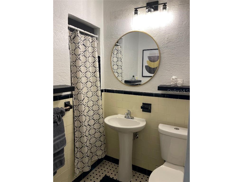 128 Ridgewood Avenue Daytona Beach FL 32117 TB8457170 image43