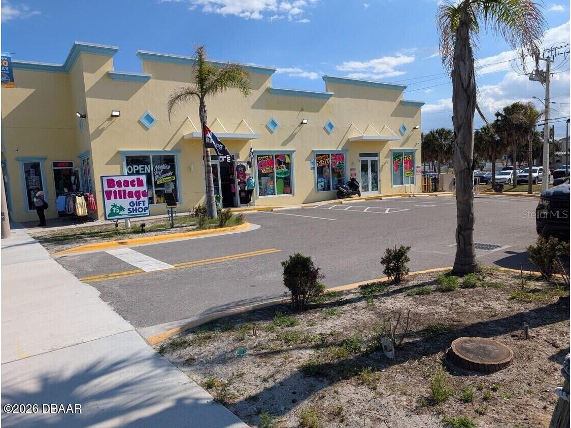 128 S Atlantic Avenue Daytona Beach FL 32118 V4949736 image1