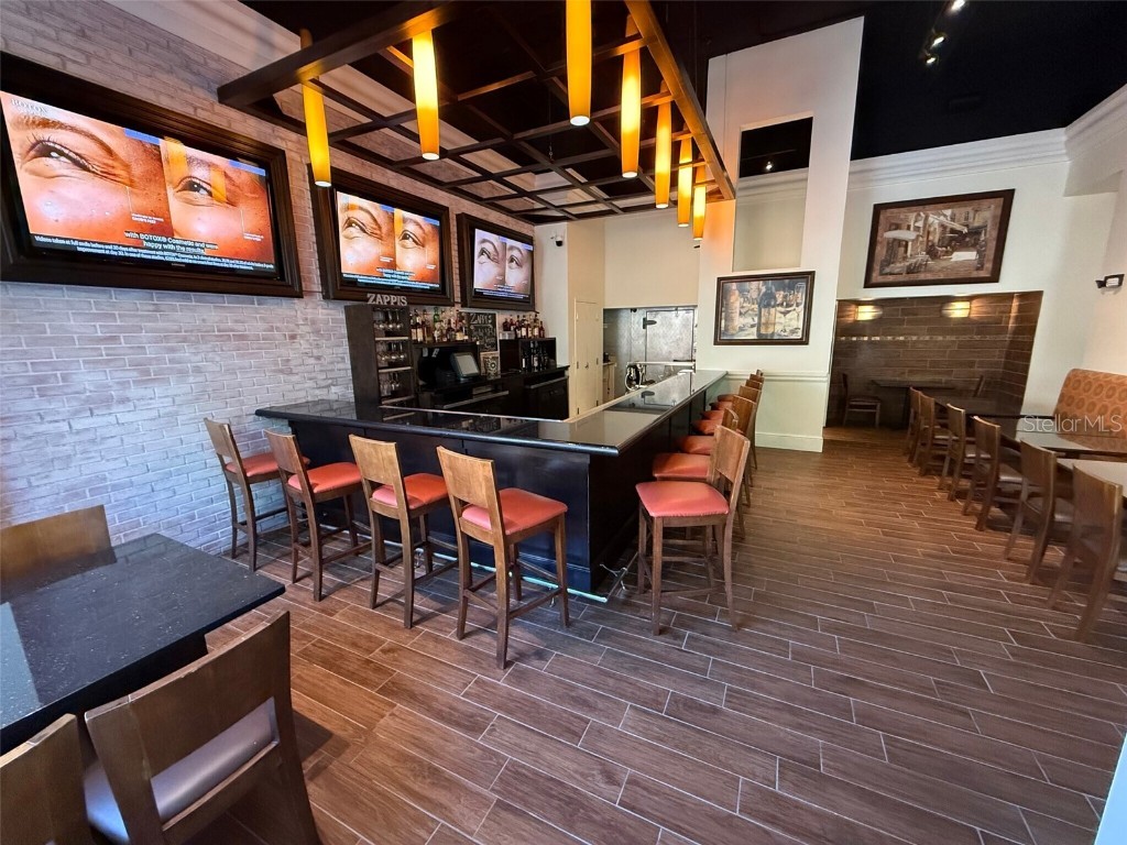 128 S Beach Street Daytona Beach FL 32114 V4945345 image2