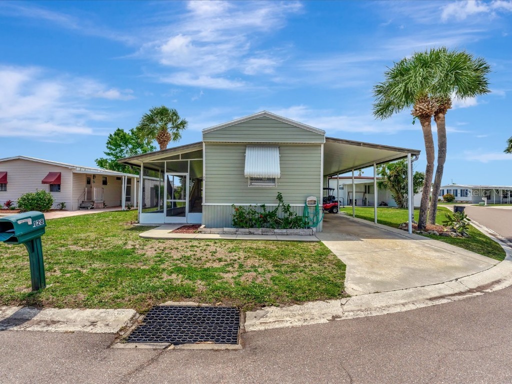 128 Saint Martins Way Apollo Beach FL 33572 T3516759 image1