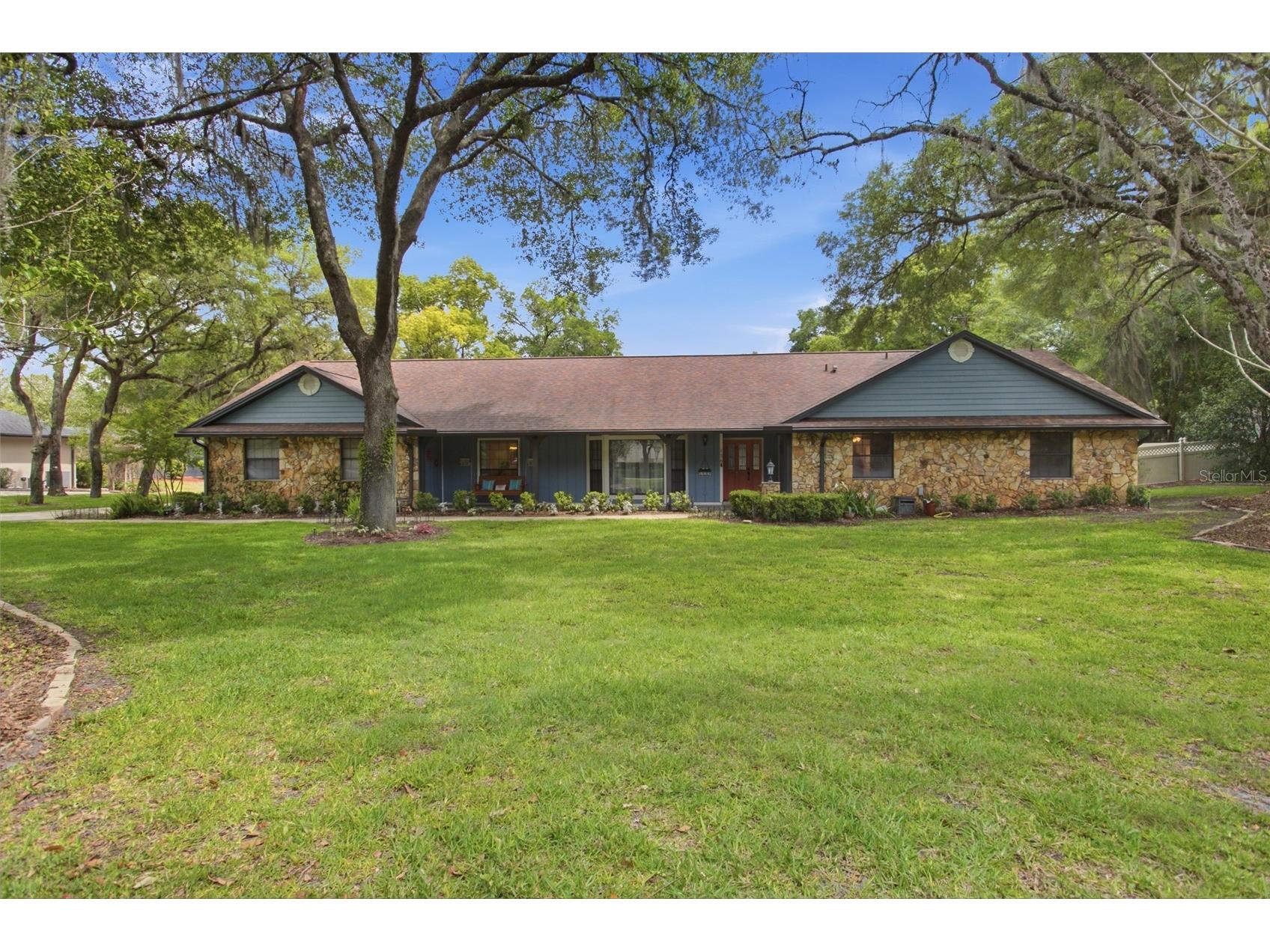 128 W Greentree Lane Lake Mary FL 32746 V4948722 image1