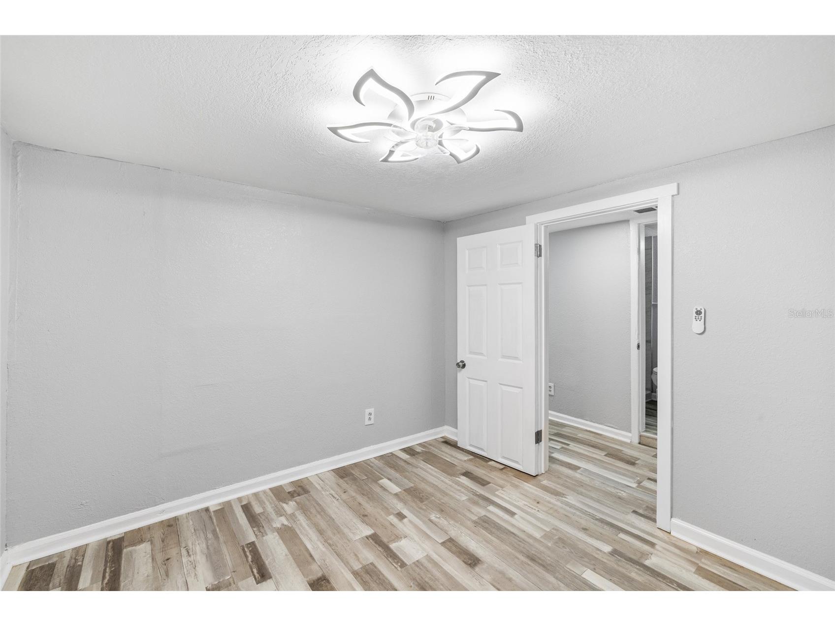 128 W North Street Tampa FL 33604 TB8529442 image13