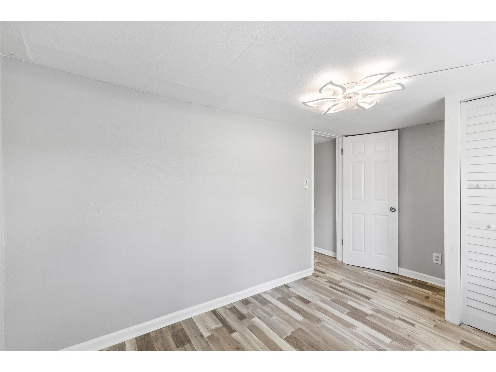 128 W North Street Tampa FL 33604 TB8529442 image18