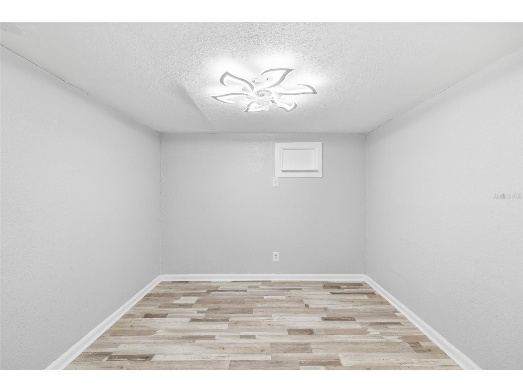 128 W North Street Tampa FL 33604 TB8532616 image11