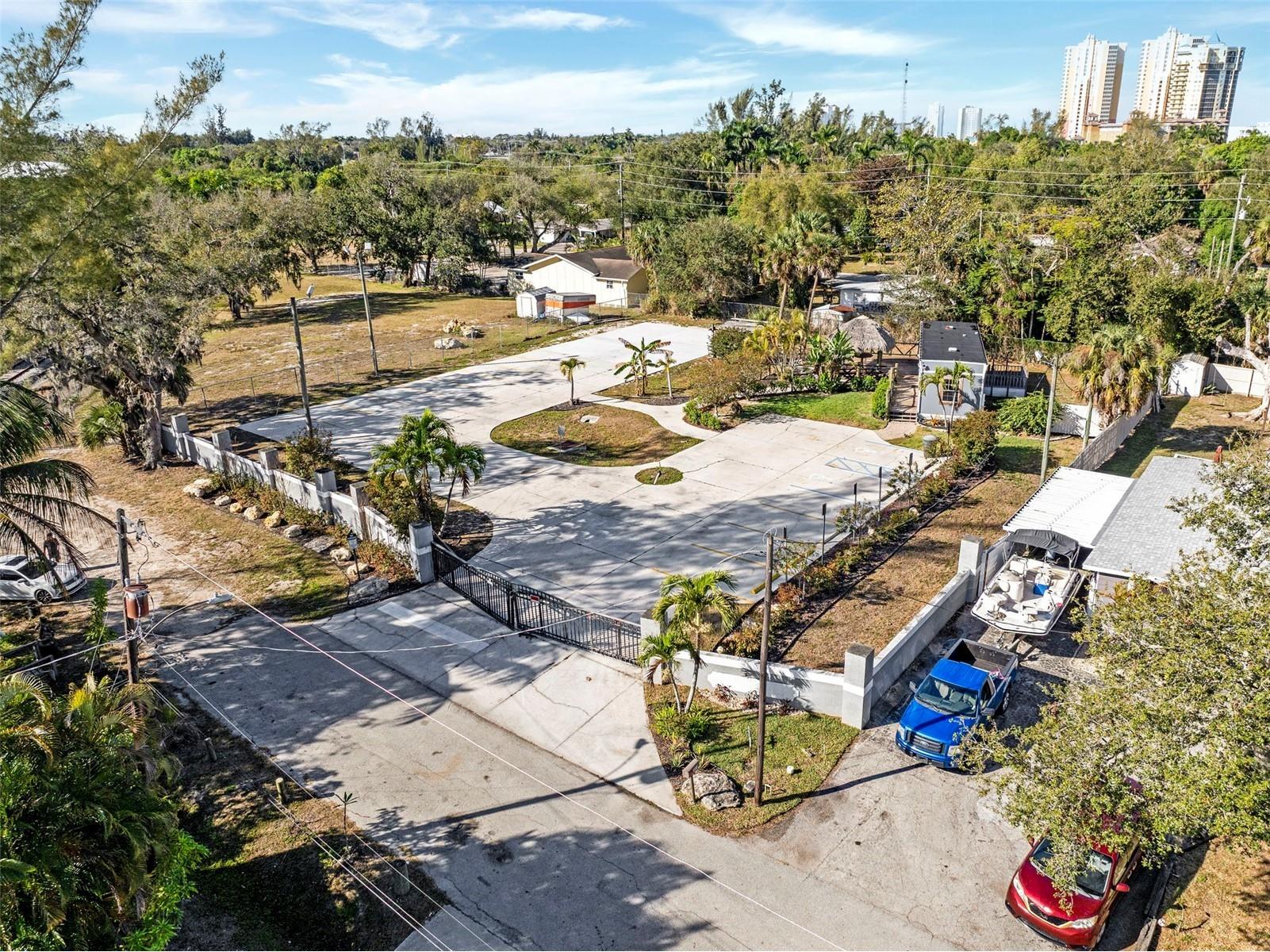 1280 & 1290 Williams Street Fort Myers FL 33916 C7522412 image3