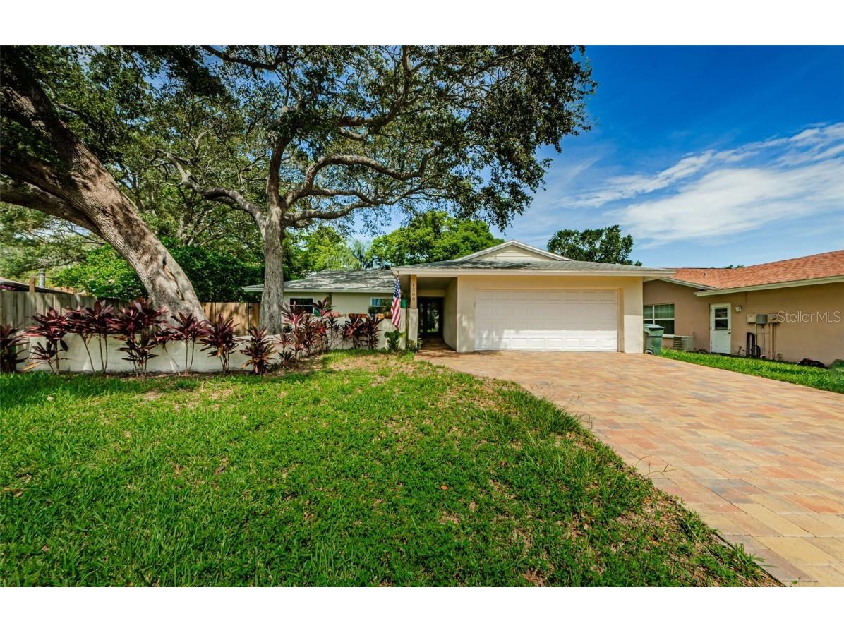 1280 Amberlea Drive E Dunedin FL 34698 U8207003 image1