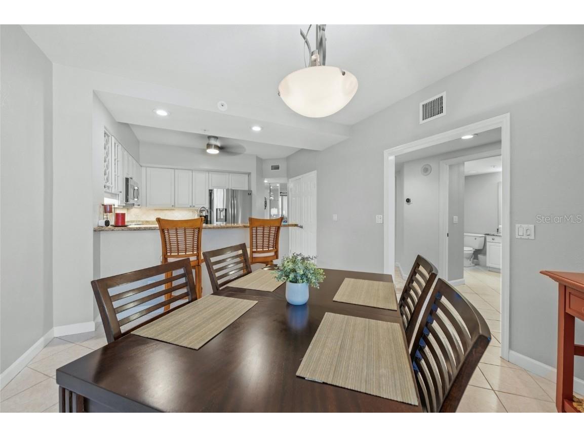 1280 Dolphin Bay Way #204 Sarasota FL 34242 A4671494 image12