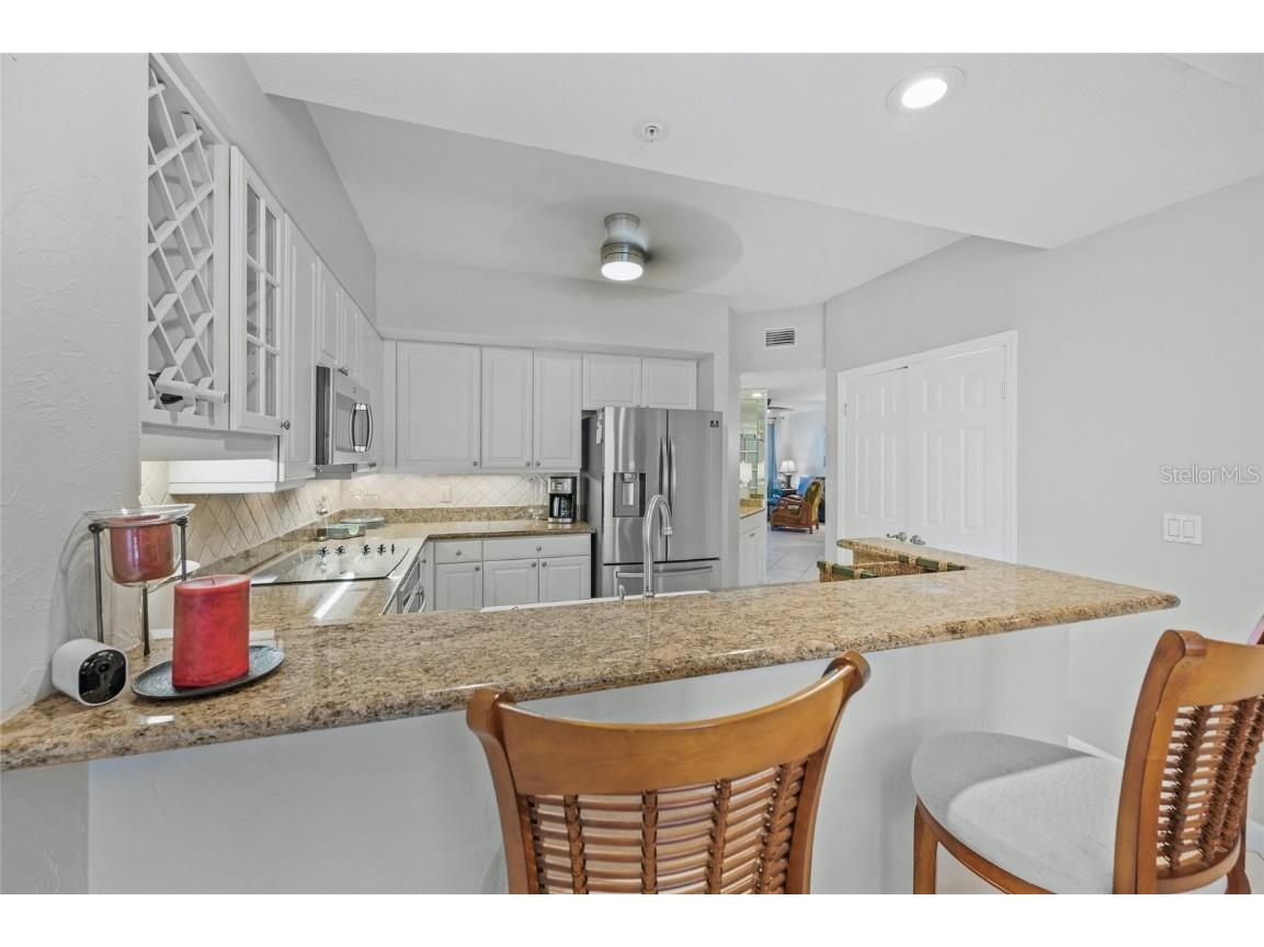 1280 Dolphin Bay Way #204 Sarasota FL 34242 A4671494 image8