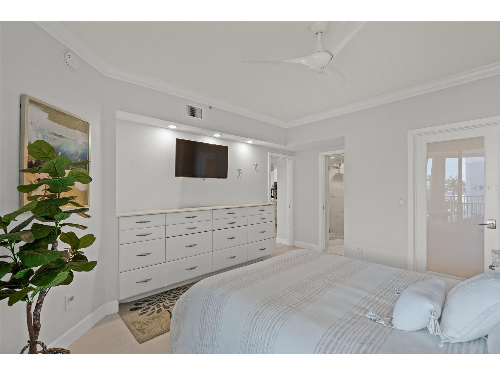 1280 Dolphin Bay Way #402 Sarasota FL 34242 A4682864 image30