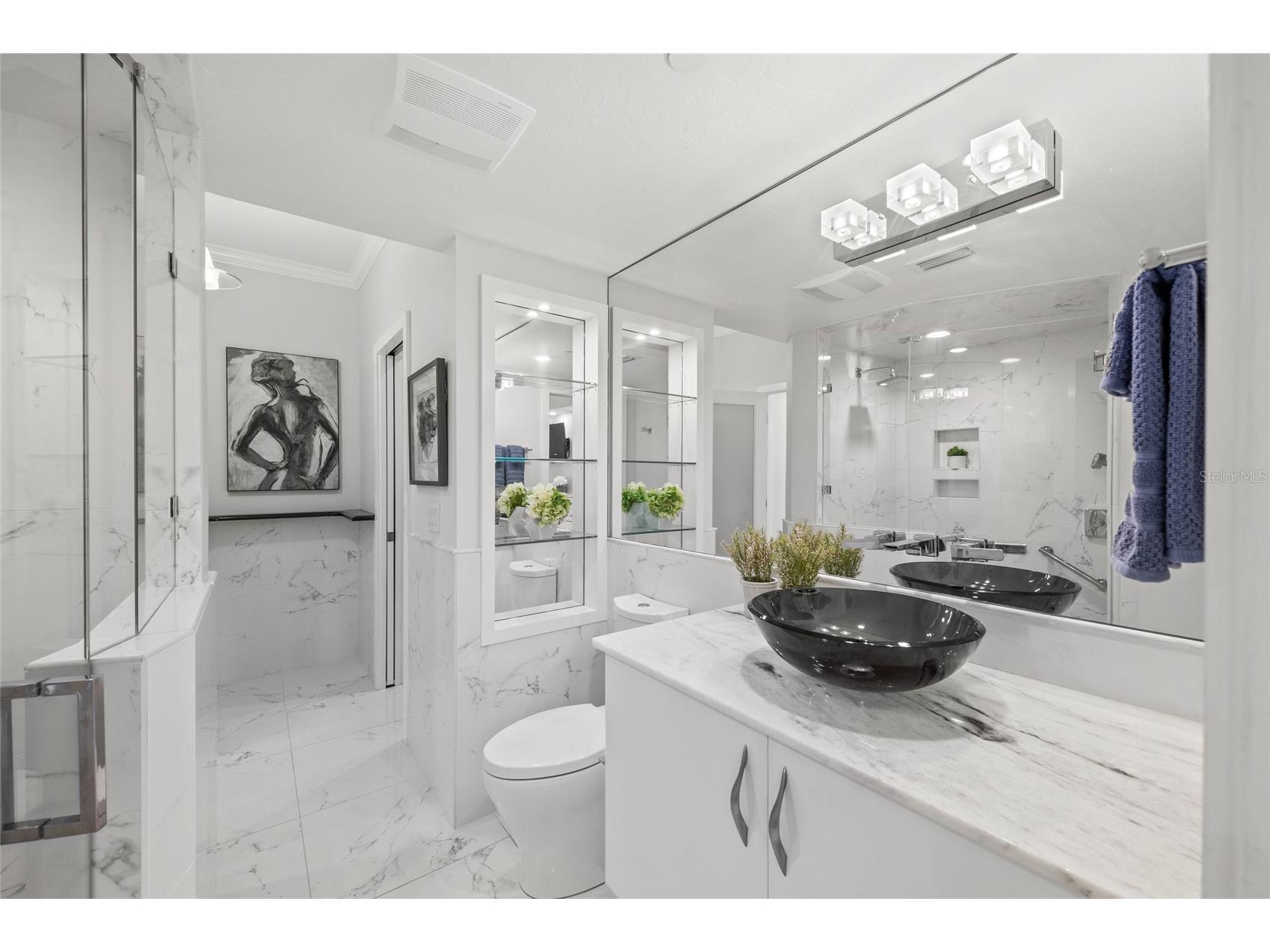 1280 Dolphin Bay Way #402 Sarasota FL 34242 A4682864 image32