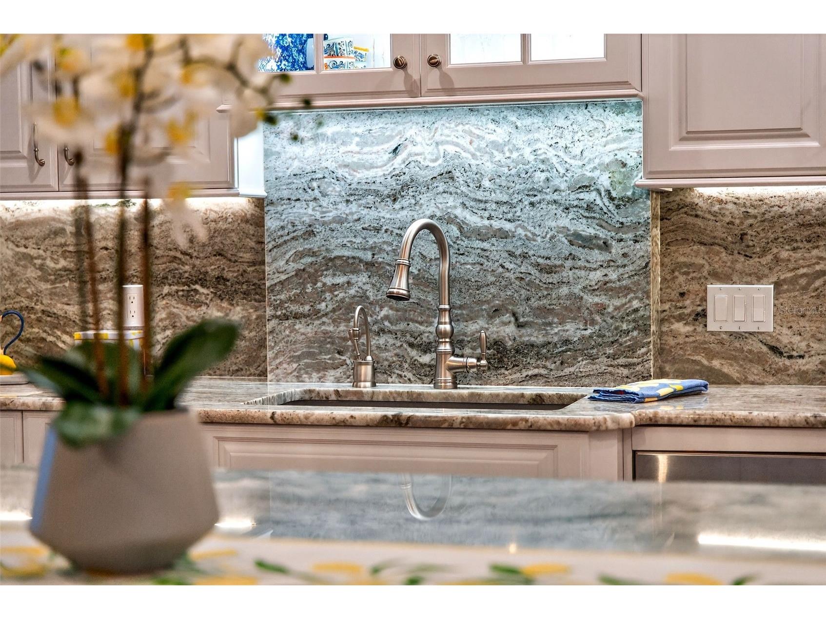 1280 Dolphin Bay Way #503 Sarasota FL 34242 - LITTLE SARASOTA BAY A4687031 image9